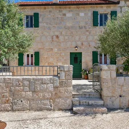 Gorgeous In With Heated Swimming Pool Сasa de vacaciones *