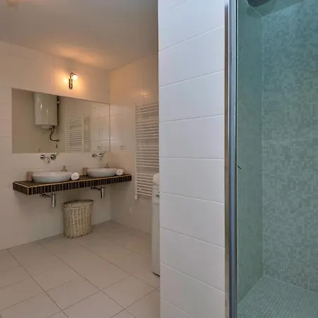 Gorgeous In With Sauna 度假居 *